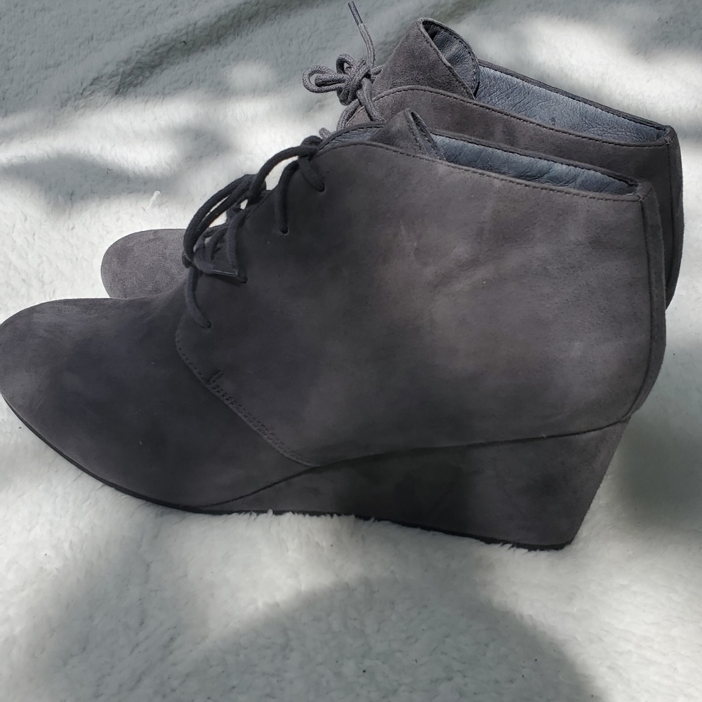 Vionic Elevated Becca Gray Suede Wedge Women Boot… - image 7